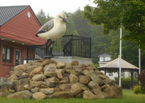 Dorchester sandpiper statue